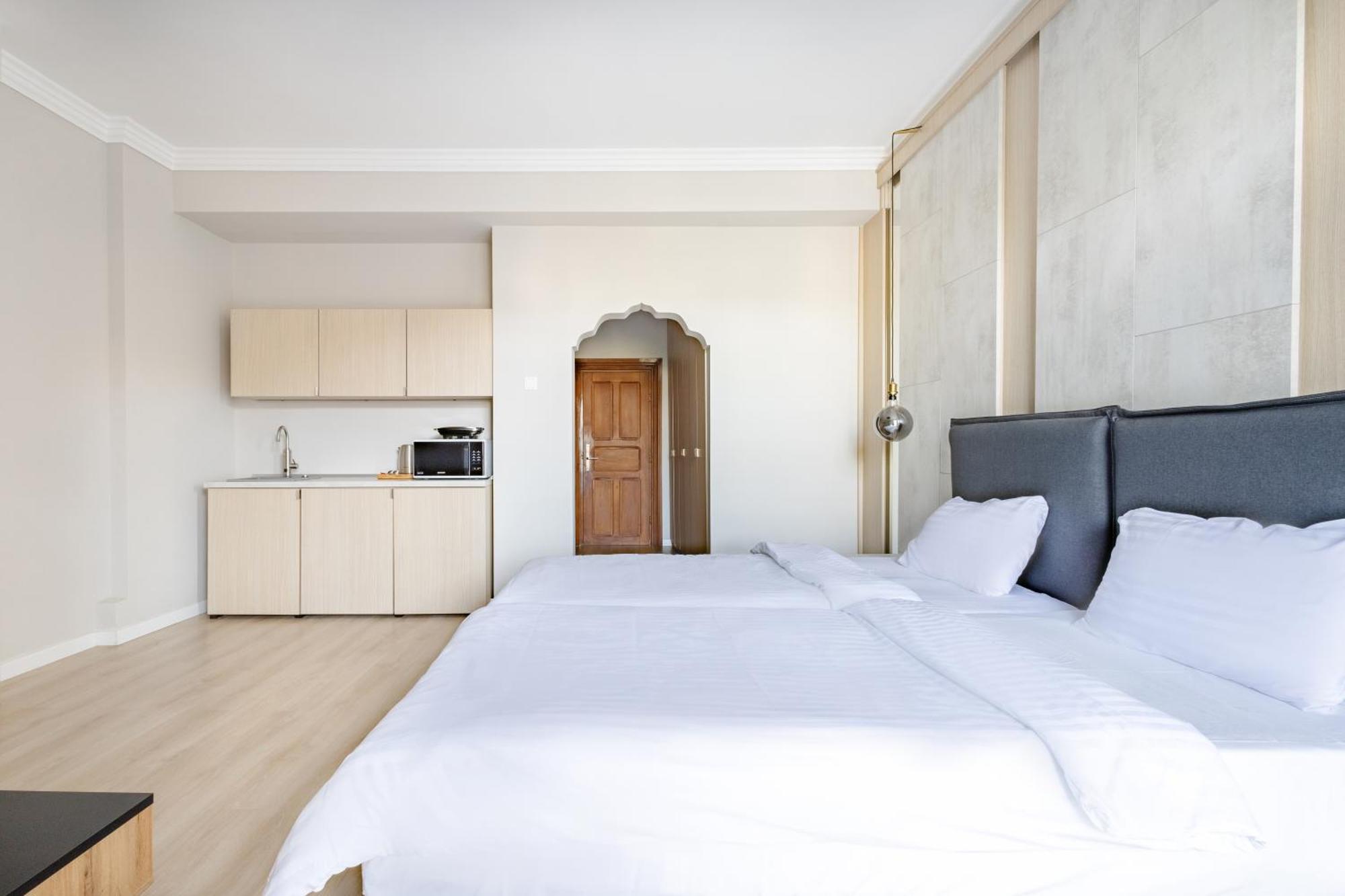 Piccolo Mondo By Citybookings Букурещ Екстериор снимка
